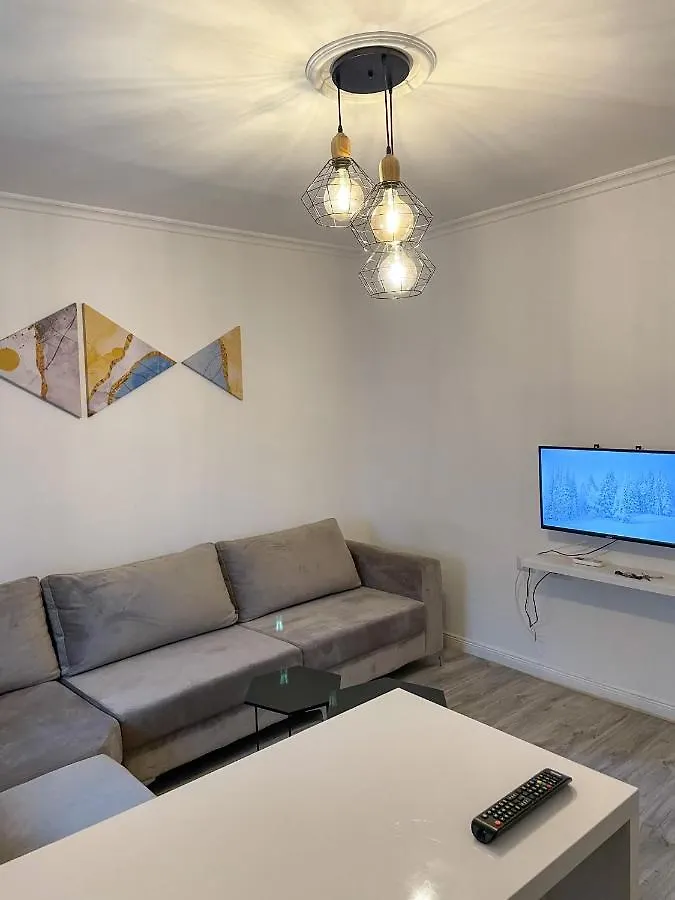Centre View Apartment Tirana 0*,  Albania