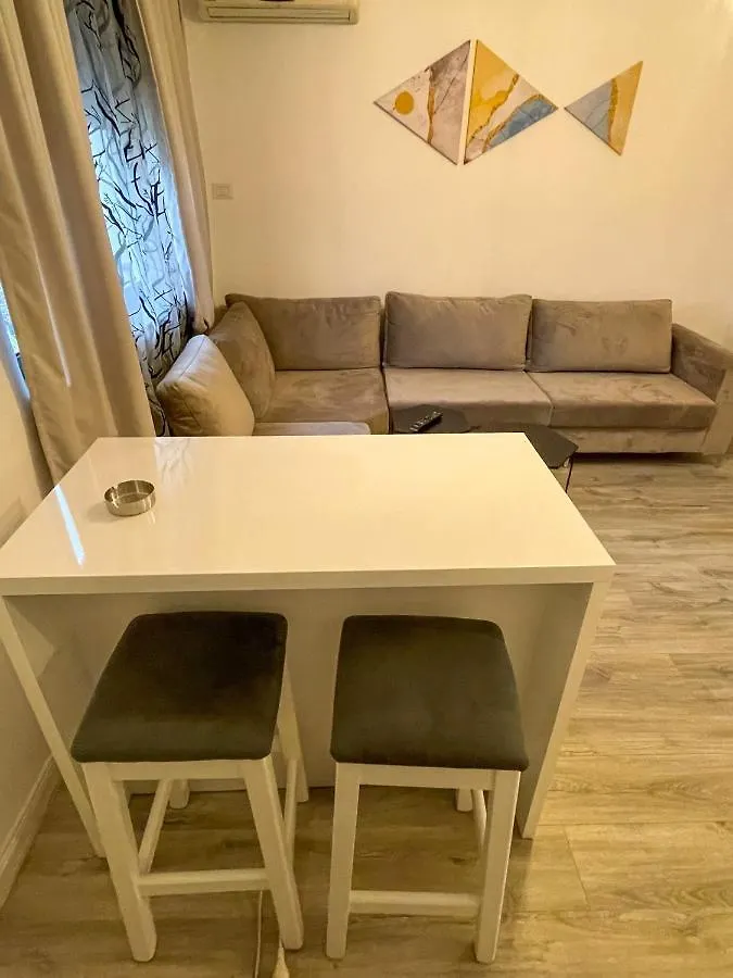 Centre View Apartment Tirana 0*,  Albania